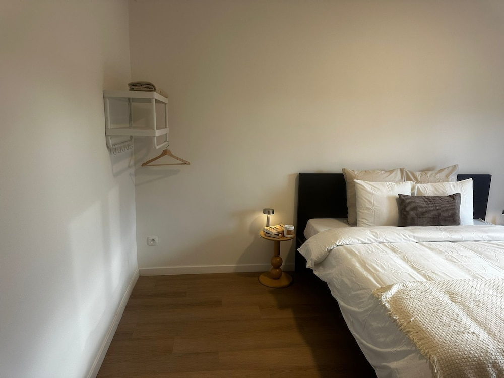 Stylish 3BR With 1LR Apt Near to Center