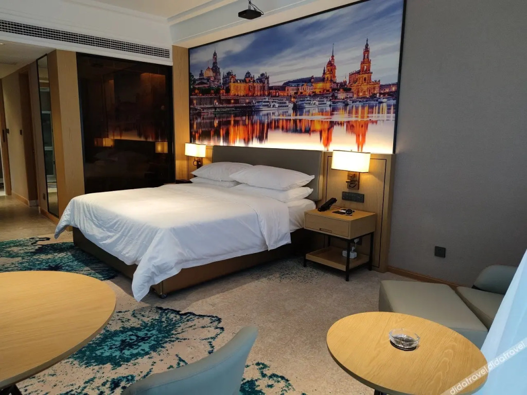 Vienna International Hotel (West Square Of Chengdu East Railway Station)