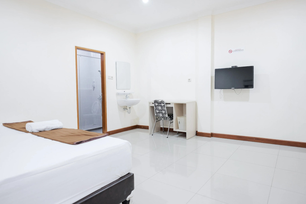 wisma delapan Mitra RedDoorz