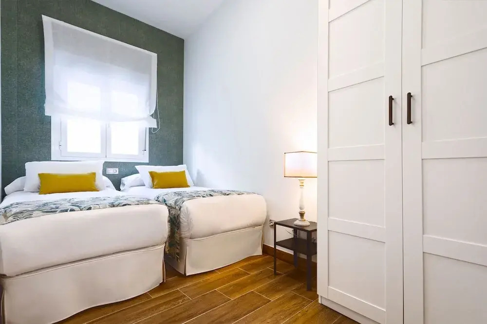 Beautiful 2BD Apartment With a Private Terrace Recaredo X