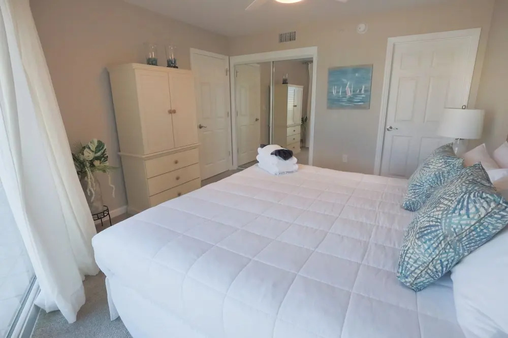 Seacrest 413 is a 2 BR Gulfside on Okaloosa Island by RedAwning