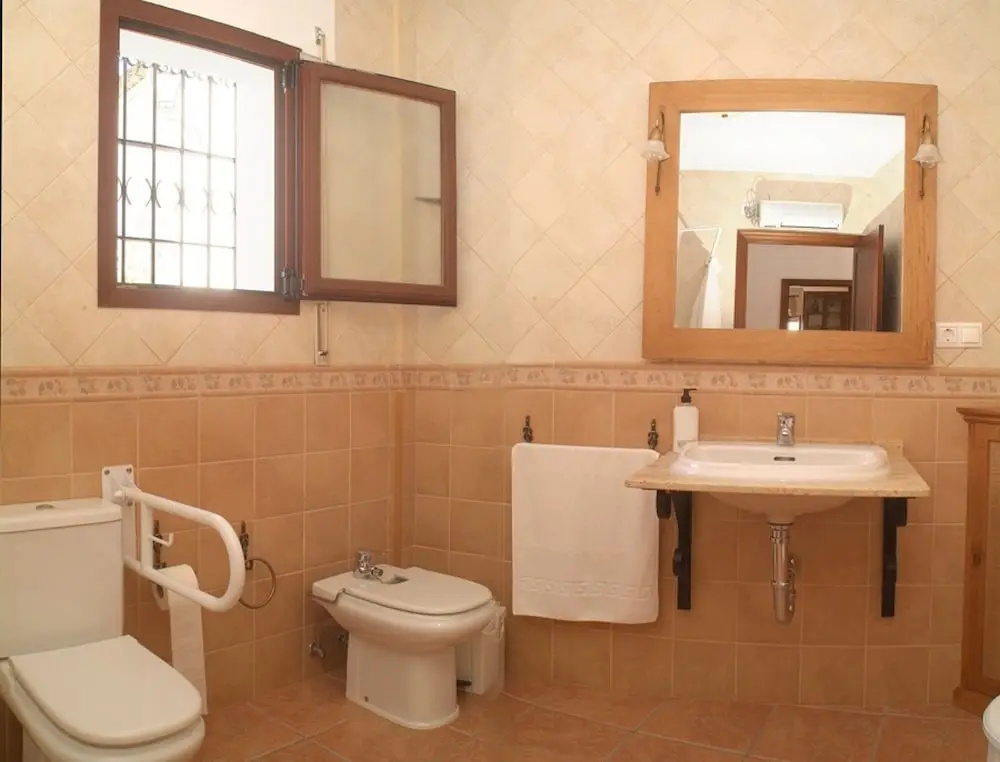 House With 5 Bedrooms in Priego de Cordoba, With Wonderful Mountain Vi