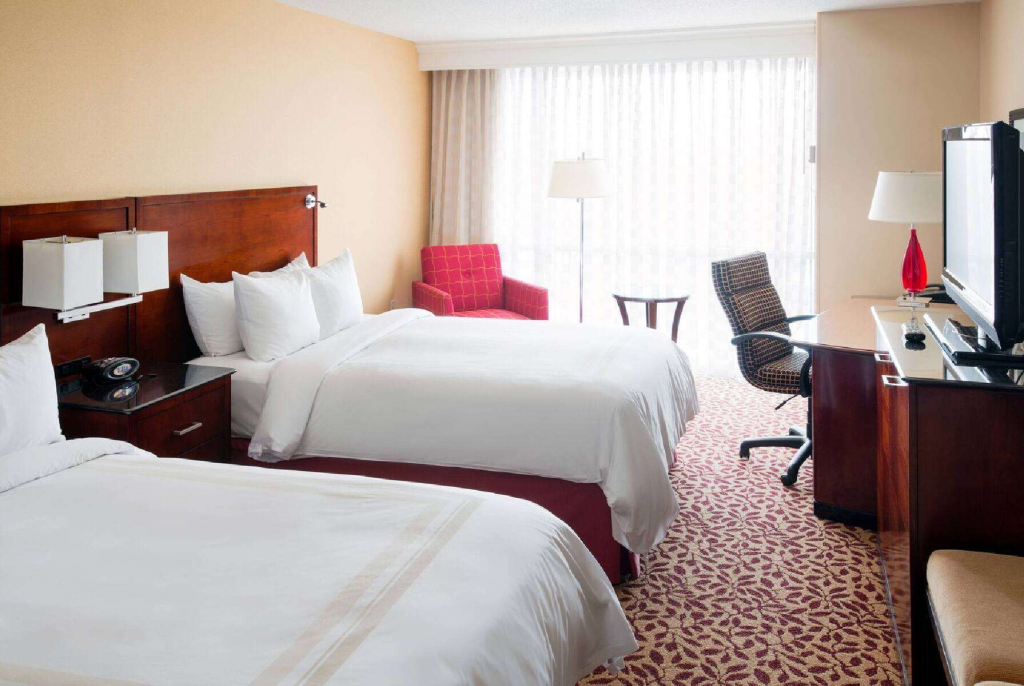 Wyndham Cleveland Airport