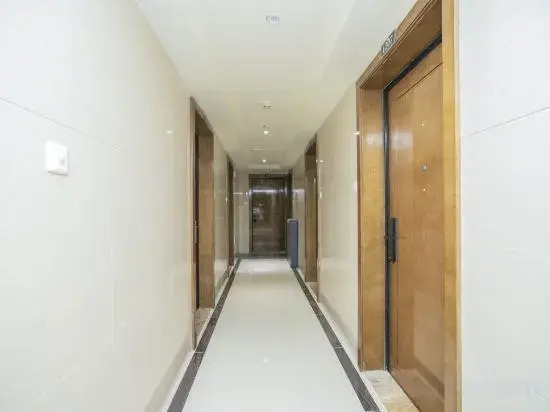 Yueyang Jingcheng Hotel (East Railway Station Branch)