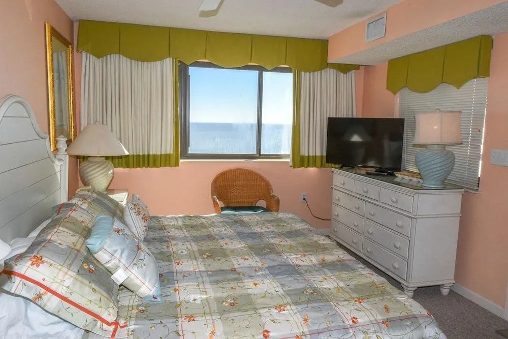 Ocean Bay Club 1001 - 4 Br Condo