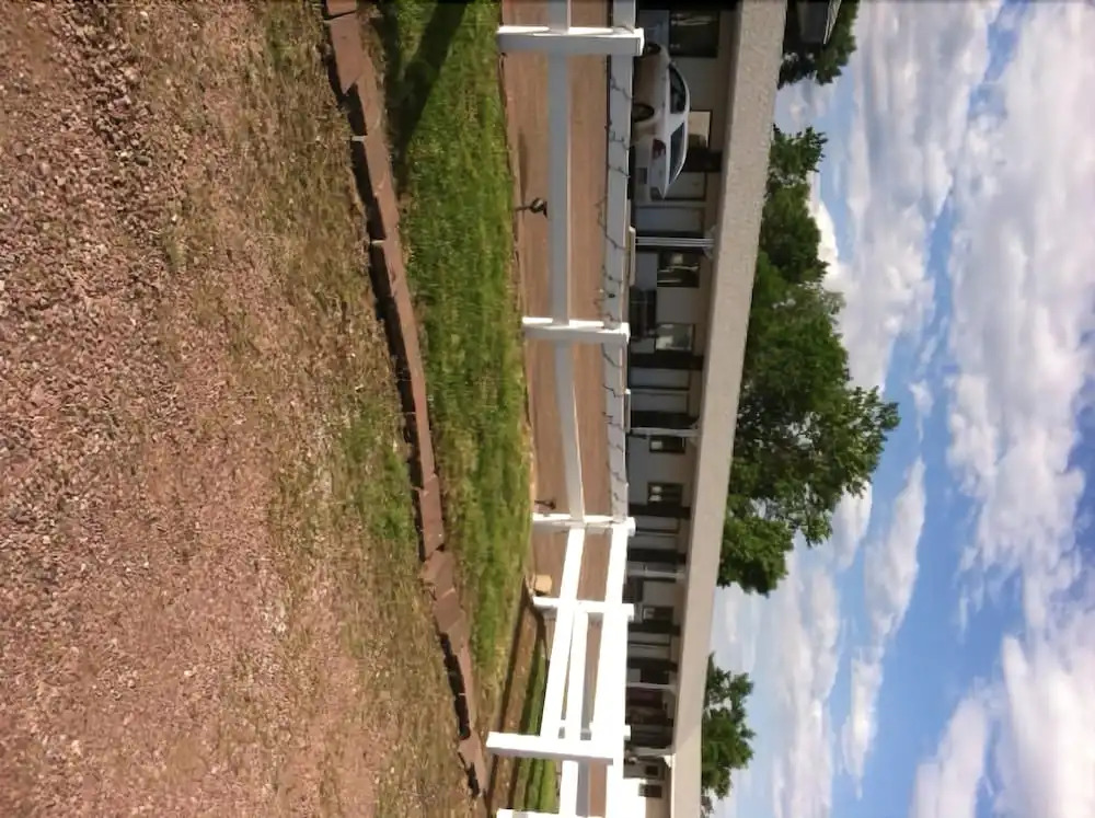 Dakota Winds Motel