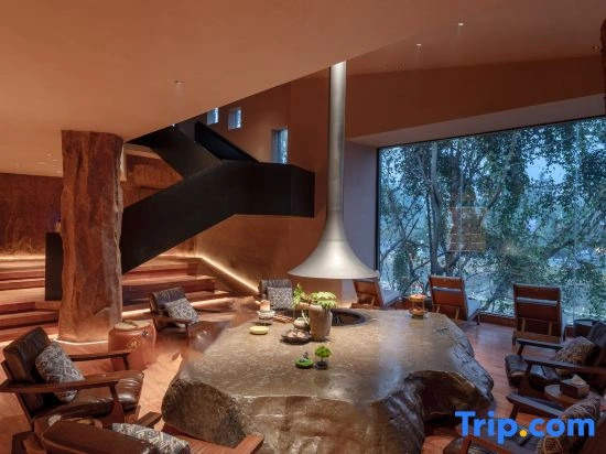 Отель Zhangjiajie Qishi Li Cave Homestay