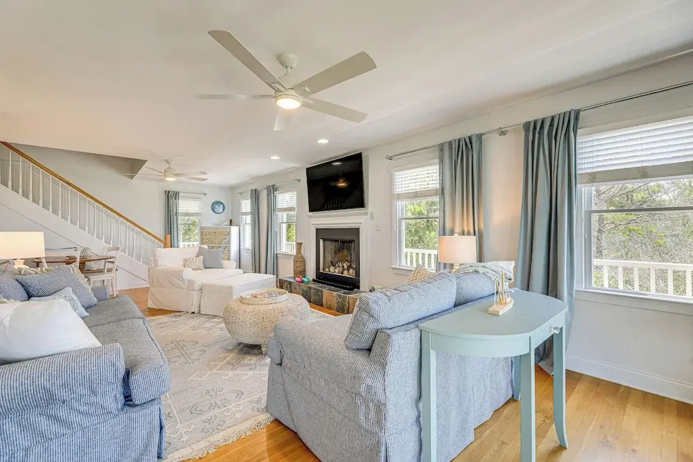 Waterfront Home w/ Screened Porch & Sunsets