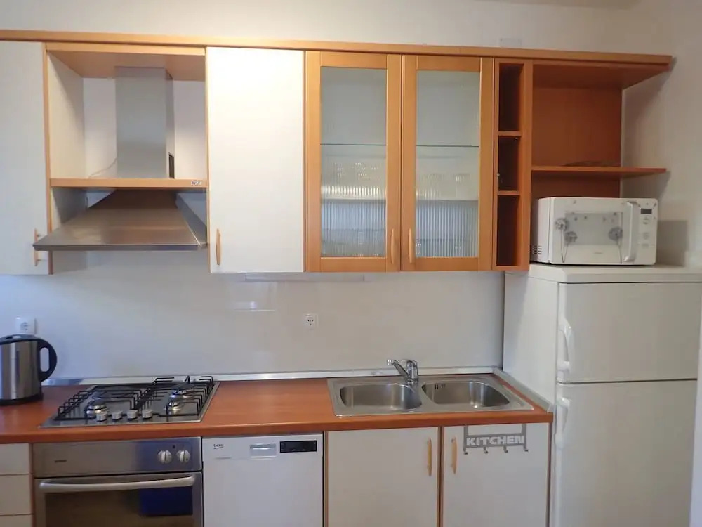 Apartments Sidro-by the sea