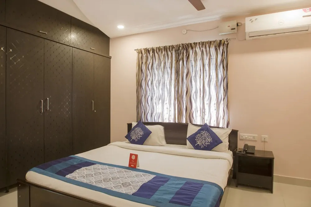 OYO 10373 Apartment The Icon Homes