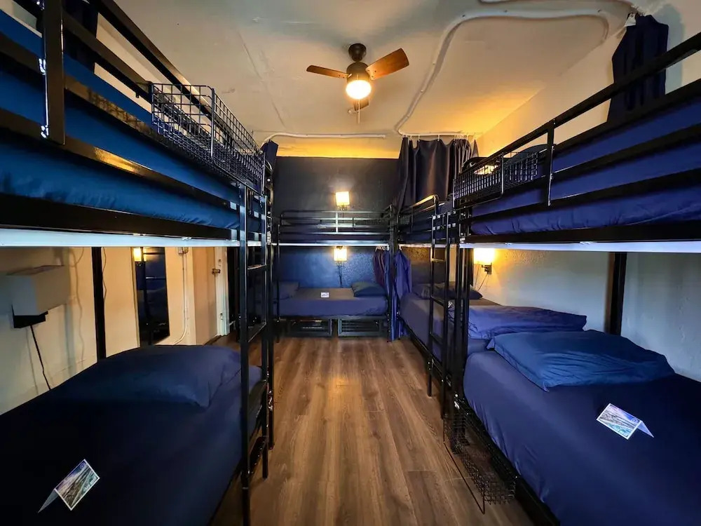 ITH San Diego Mission Beach Backpacker Hostel