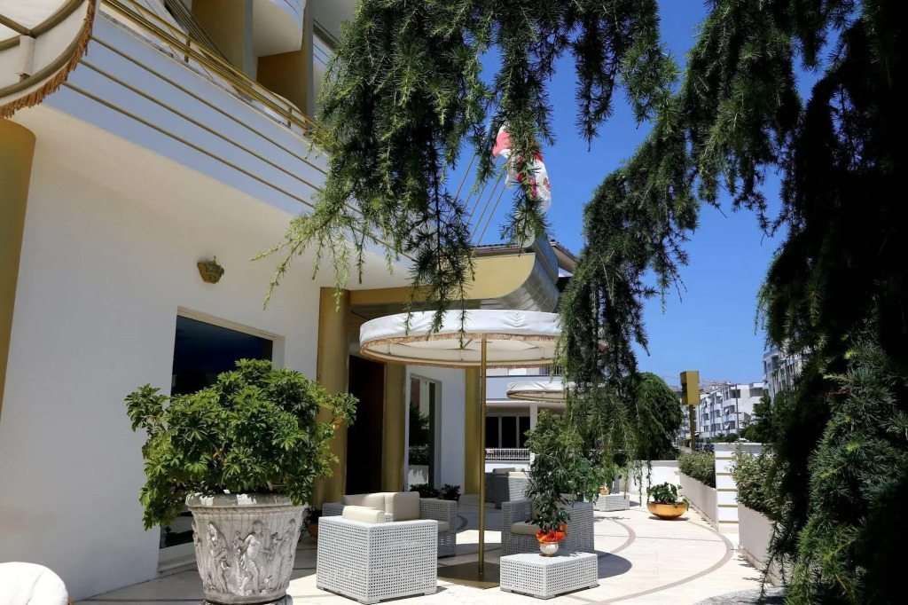 Hotel Royal