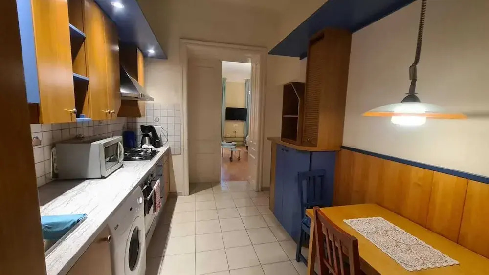 Simple Room Long Stay Central Location