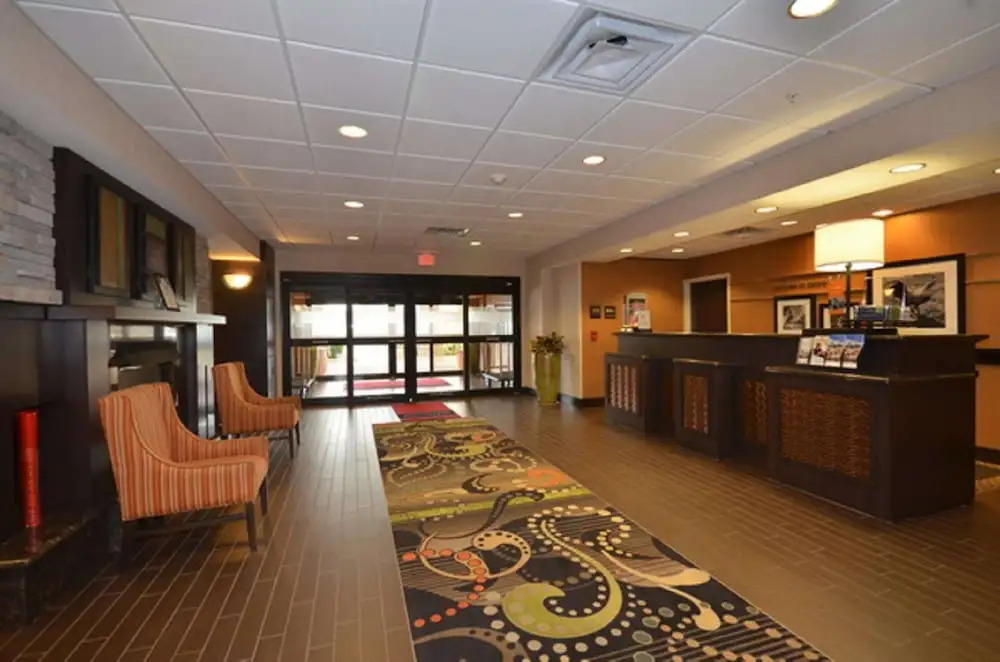 Hampton Inn and Suites Tulsa/Catoosa