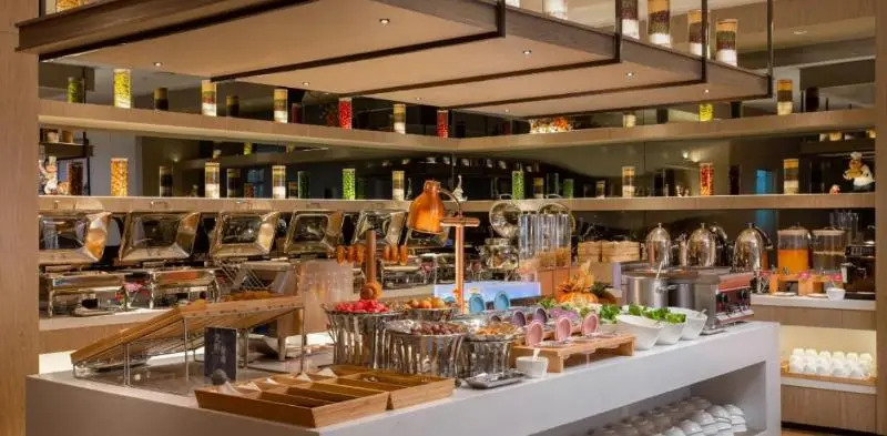 Paco Hotel (North Square Branch of Maoming HSR Station)
