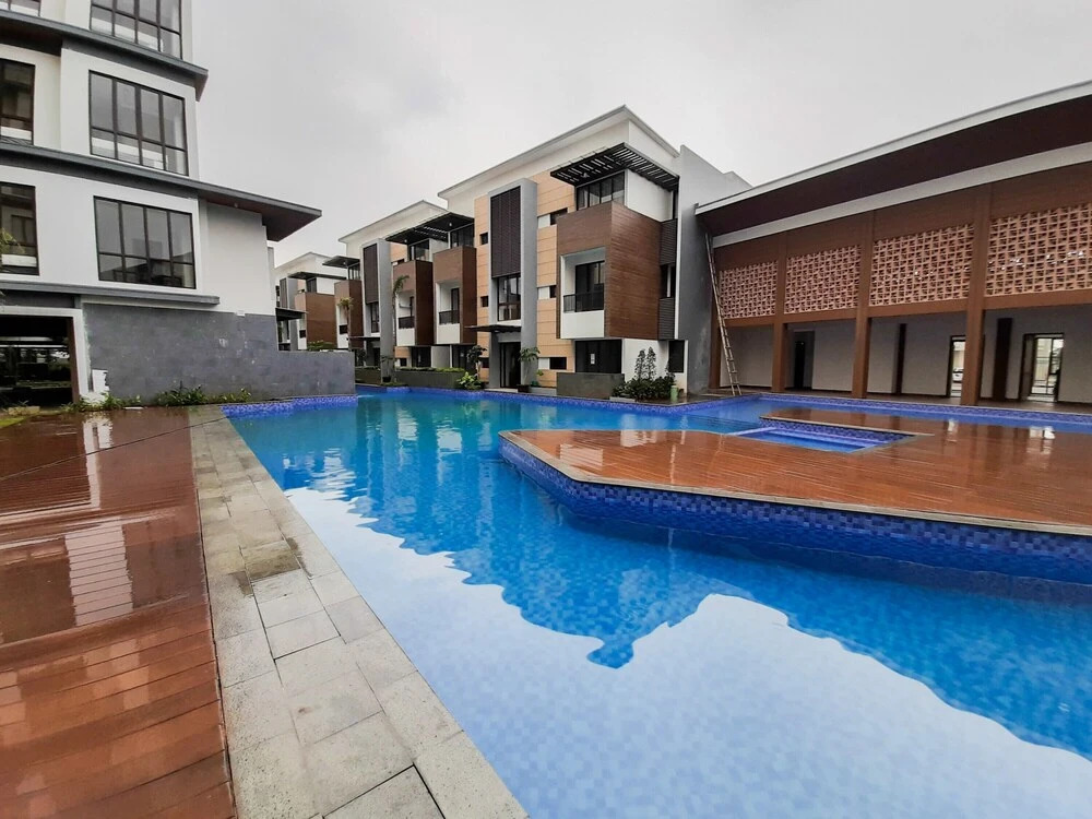 Spacious And Homey 2Br At Asatti Apartment