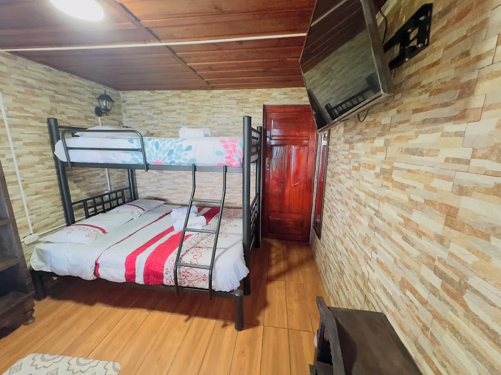 Hanna Suites