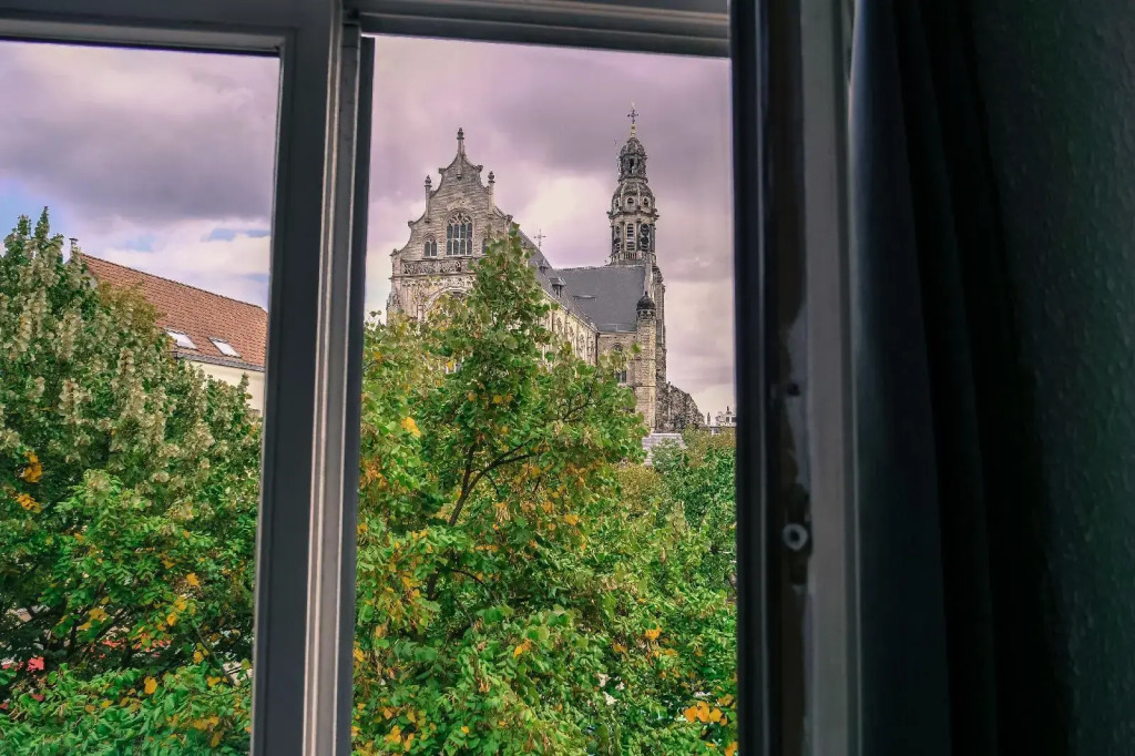 Hotel Urban Dreams