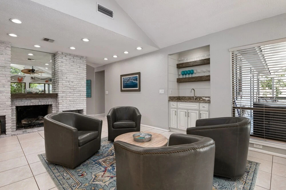 Private 4 Bedroom Pool Spa Home Located on Palma Sola Blvd 4 Home by Redawning