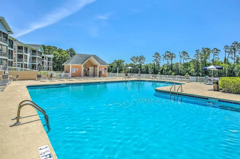 5 Mi to Beach: Myrtle Beach Condo w/ Pool Access!