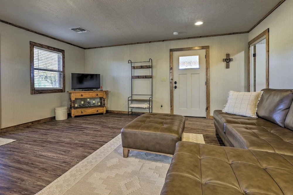 Cozy Fredericksburg Studio Near Wineries!