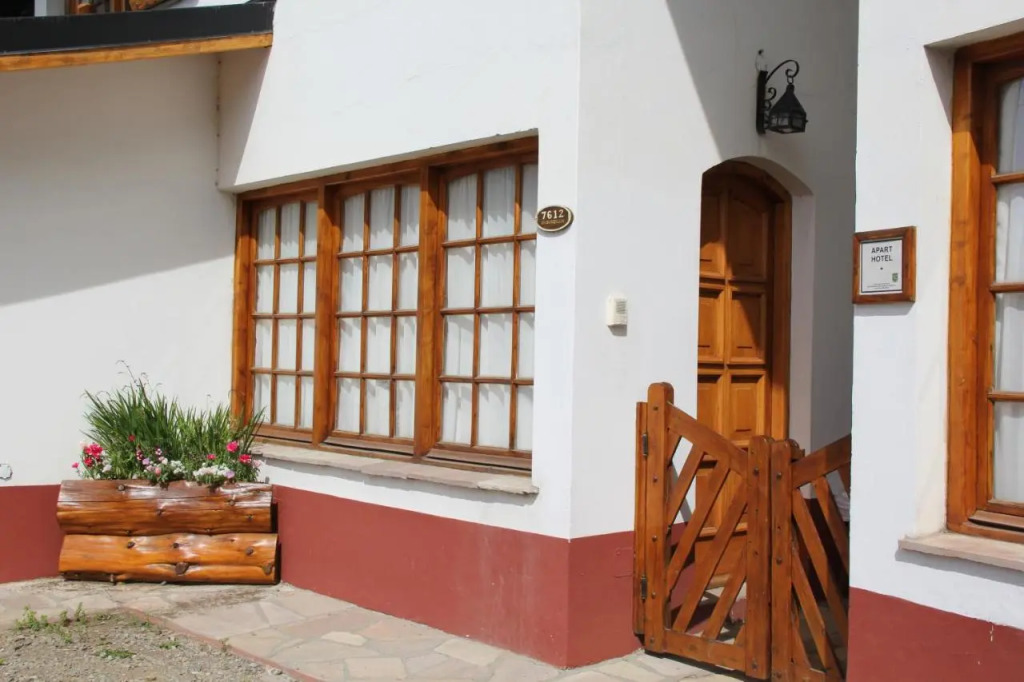 LA PONDEROSA Apart Hotel