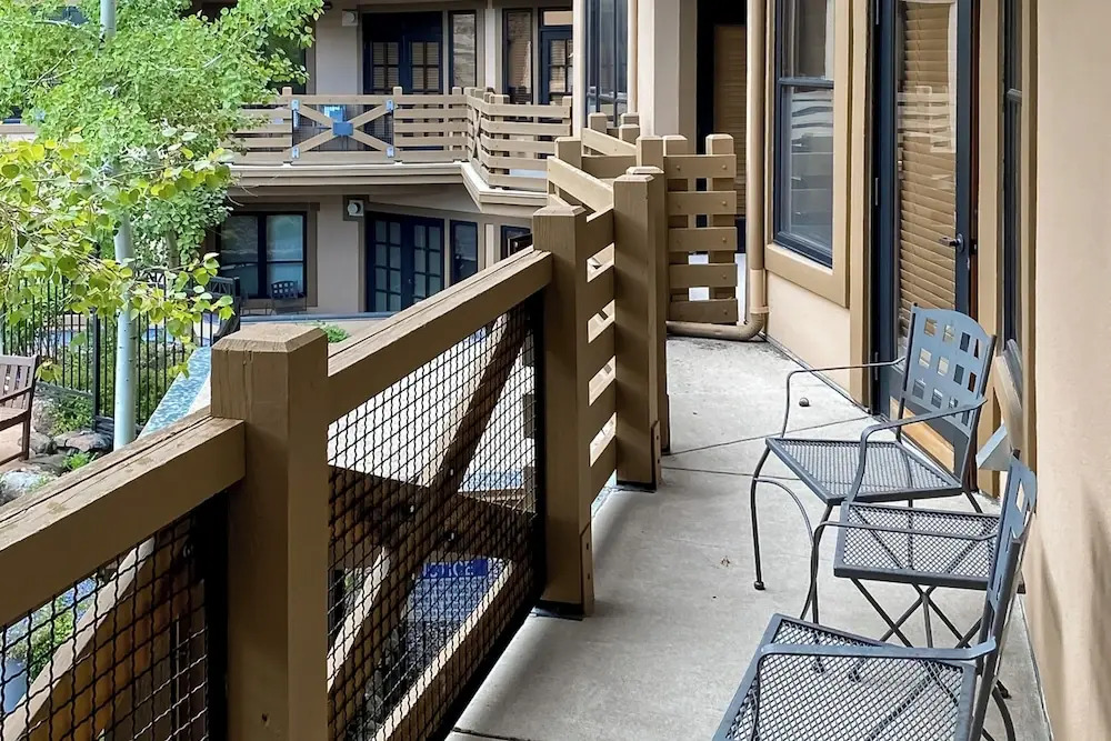 Ski-in/ski-out Condo w/ Views in Olympic Valley