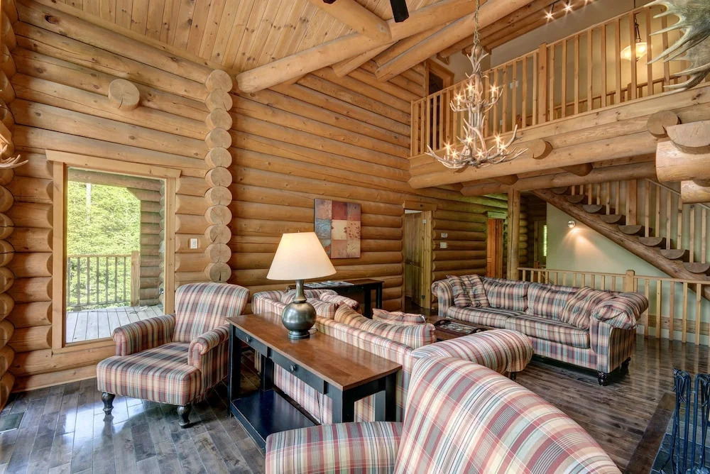 Chalet Cherokee