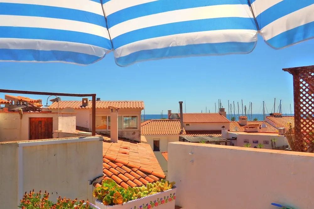 Llagut Apartment