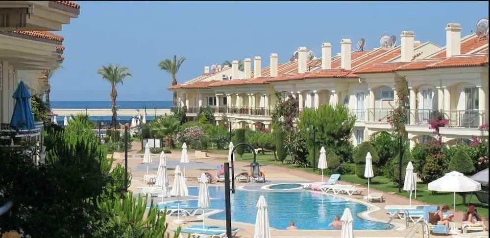 Villa AQ10 by JoyLettings