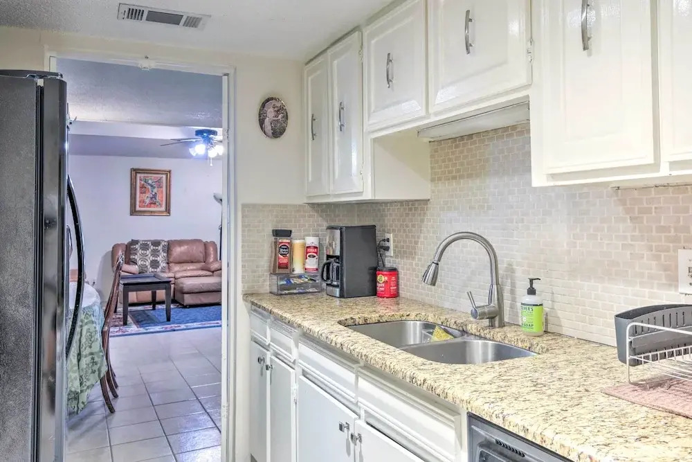 Family-friendly Townhouse w/ Private Patio