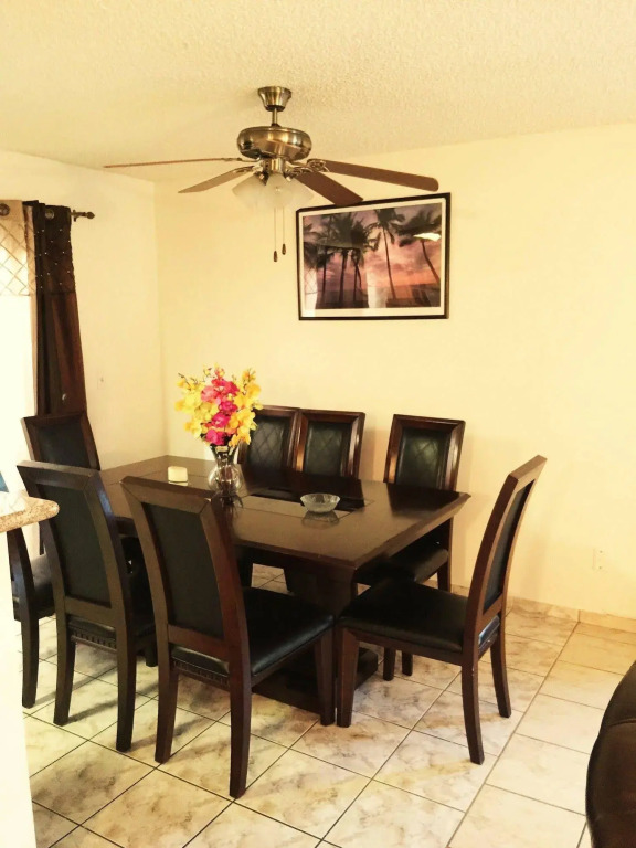 Fully Furnished Apartment in Glendale