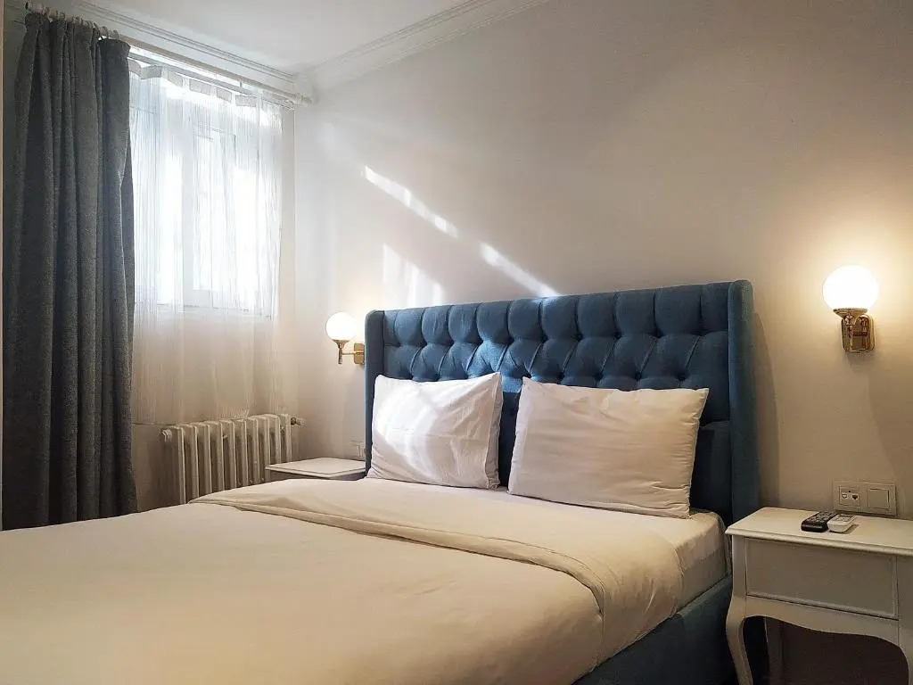 Verna Hotel