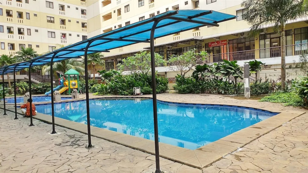 Cozy Living with Modern Design 1BR Kebagusan City Apartment