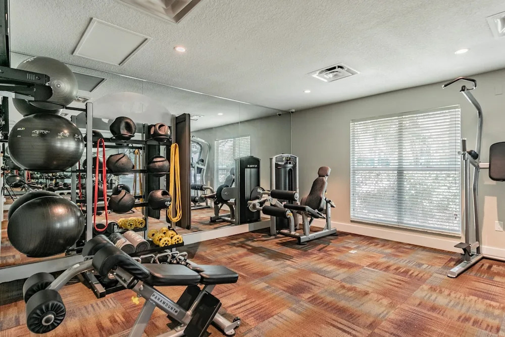 CP-514: Luxury Clearwater Apartment