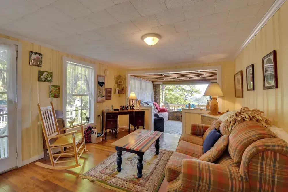 Mountain Cottage w/ Views Near Tail of the Dragon!