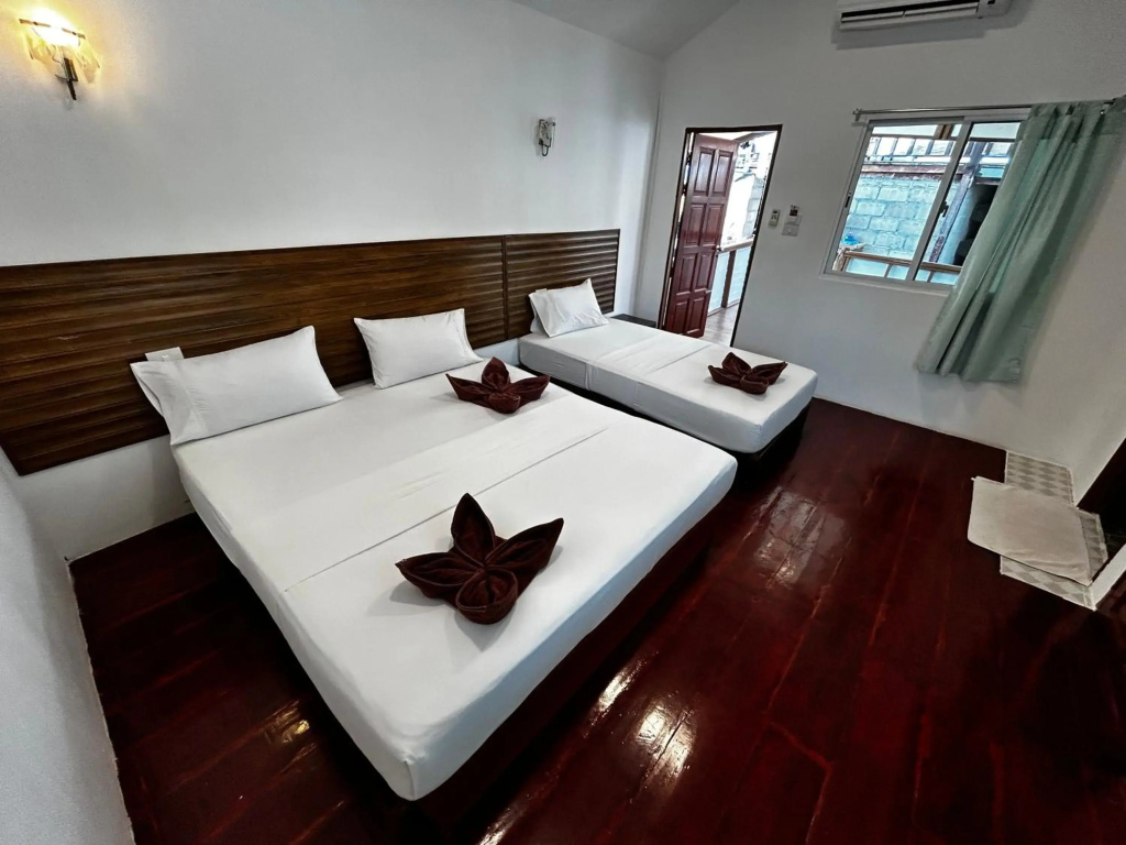Cocos Guest House