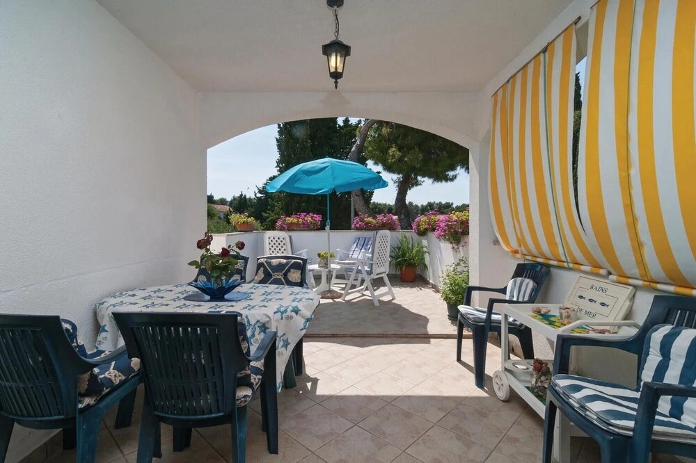 Awesome Apartment in Supetar With 2 Bedrooms and Wifi
