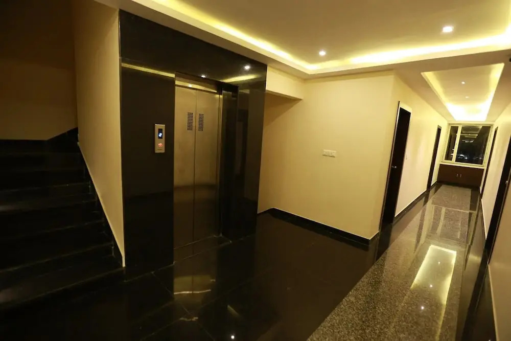 Hotel Anchal Villa By YB Hotel