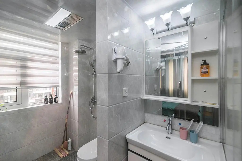 LuoYang LuoLong·DaZhaoGuoJi Square· Locals Apartment 00176120