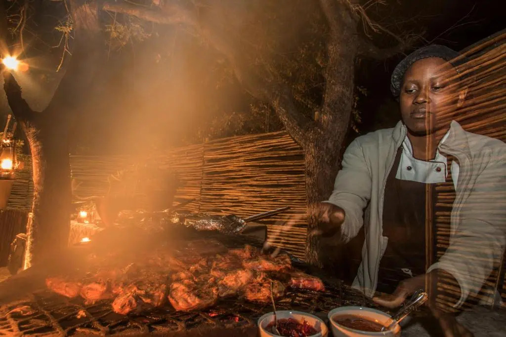 Thornybush Simbambili Lodge