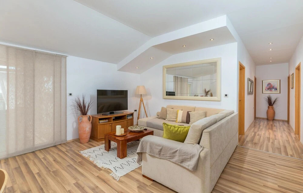 Stunning Apartment in Pula With 3 Bedrooms, Wifi and Outdoor Swimming Pool
