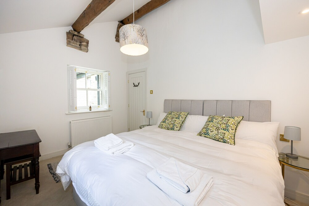Charming 3B Cottage In Bollington