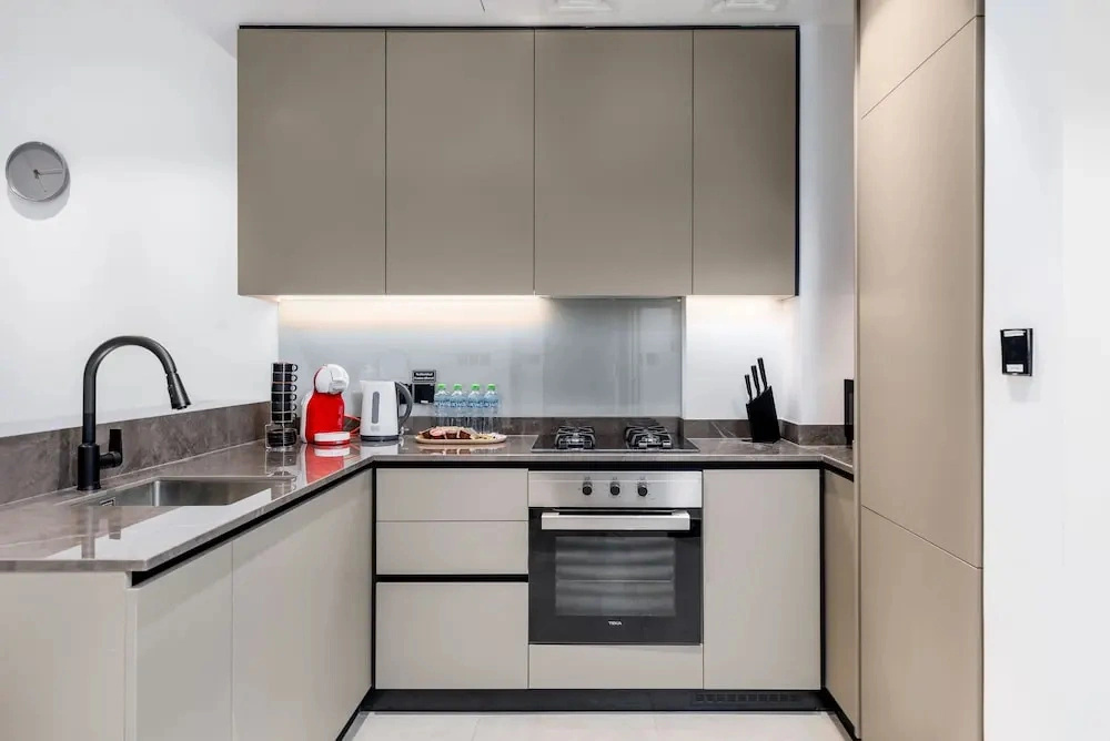 Waves - Premium 1BR Apartment Overlooking Burj Khalifa