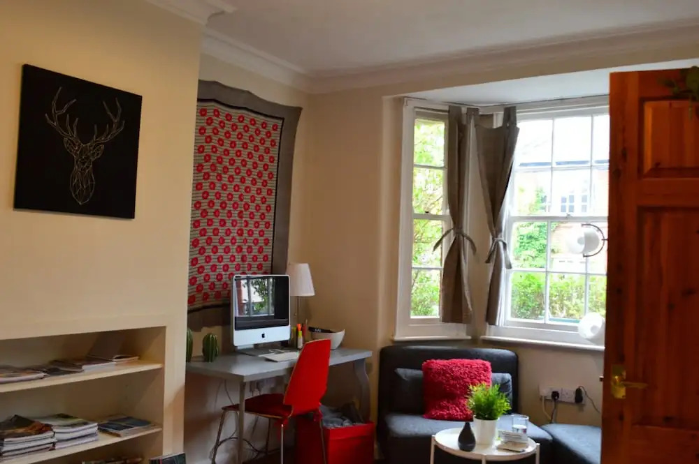 Tooting Broadway 2 Bedroom House