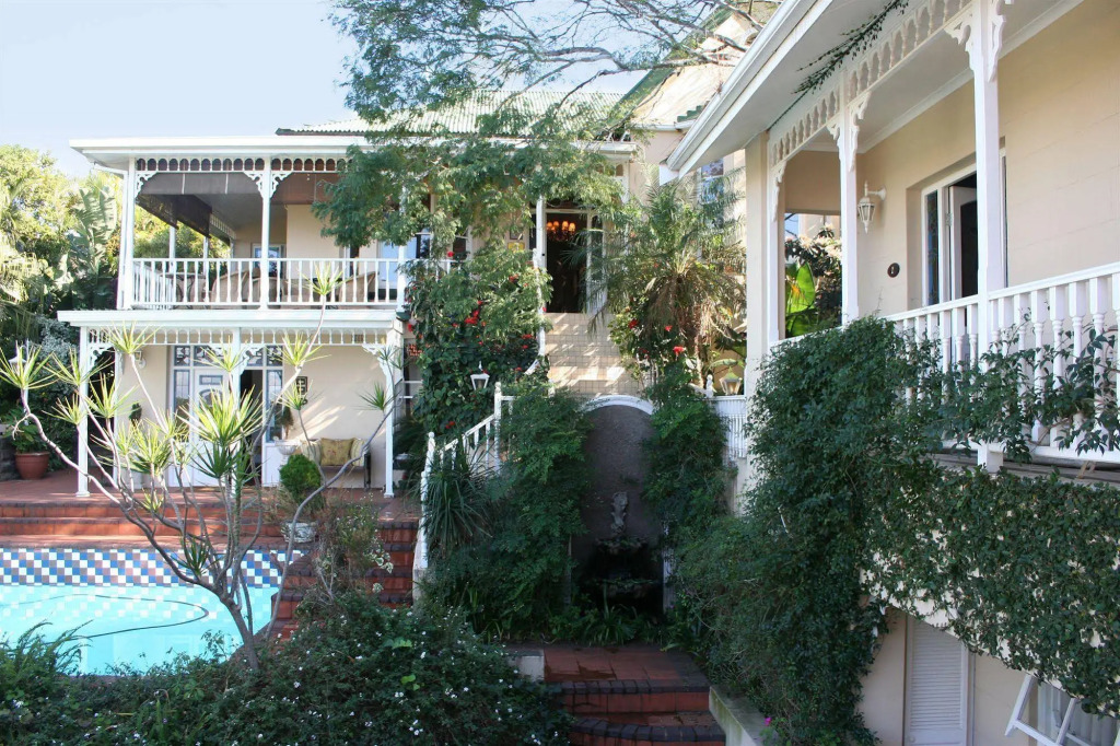 Goble Palms Guest Lodge & Urban Retreat