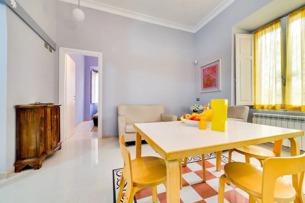 Nice & Colorful 1bed Flat - up to 5 Guests!