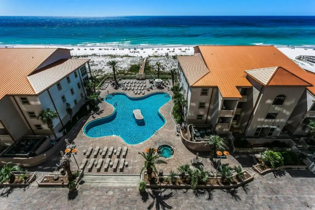 Beach Club 604