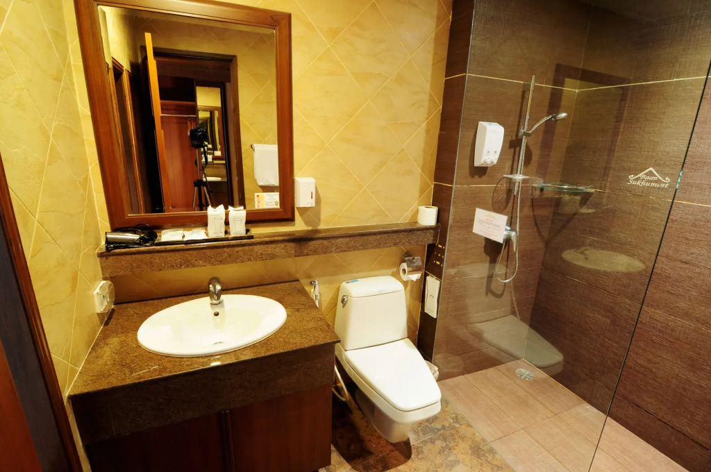 Baan Sukhumvit Soi 18