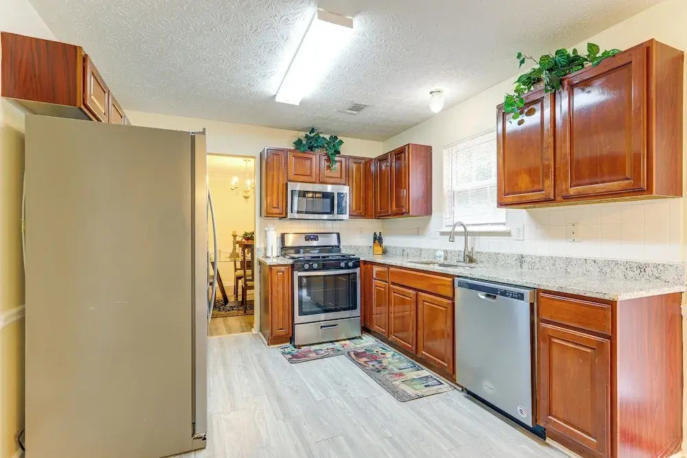 Pet-friendly Home w/ Pool Access in Snellville!